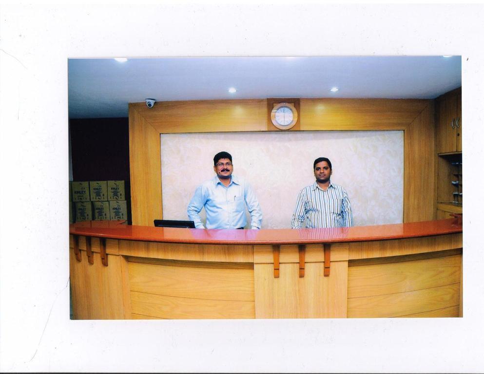 Hotel Padmini Residency Hyderabad Exteriör bild