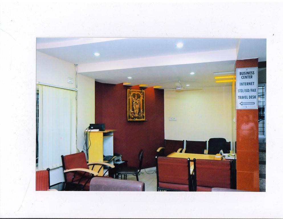 Hotel Padmini Residency Hyderabad Exteriör bild