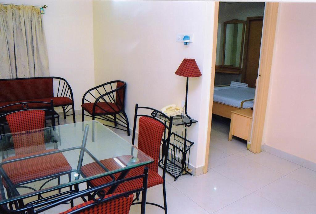 Hotel Padmini Residency Hyderabad Exteriör bild